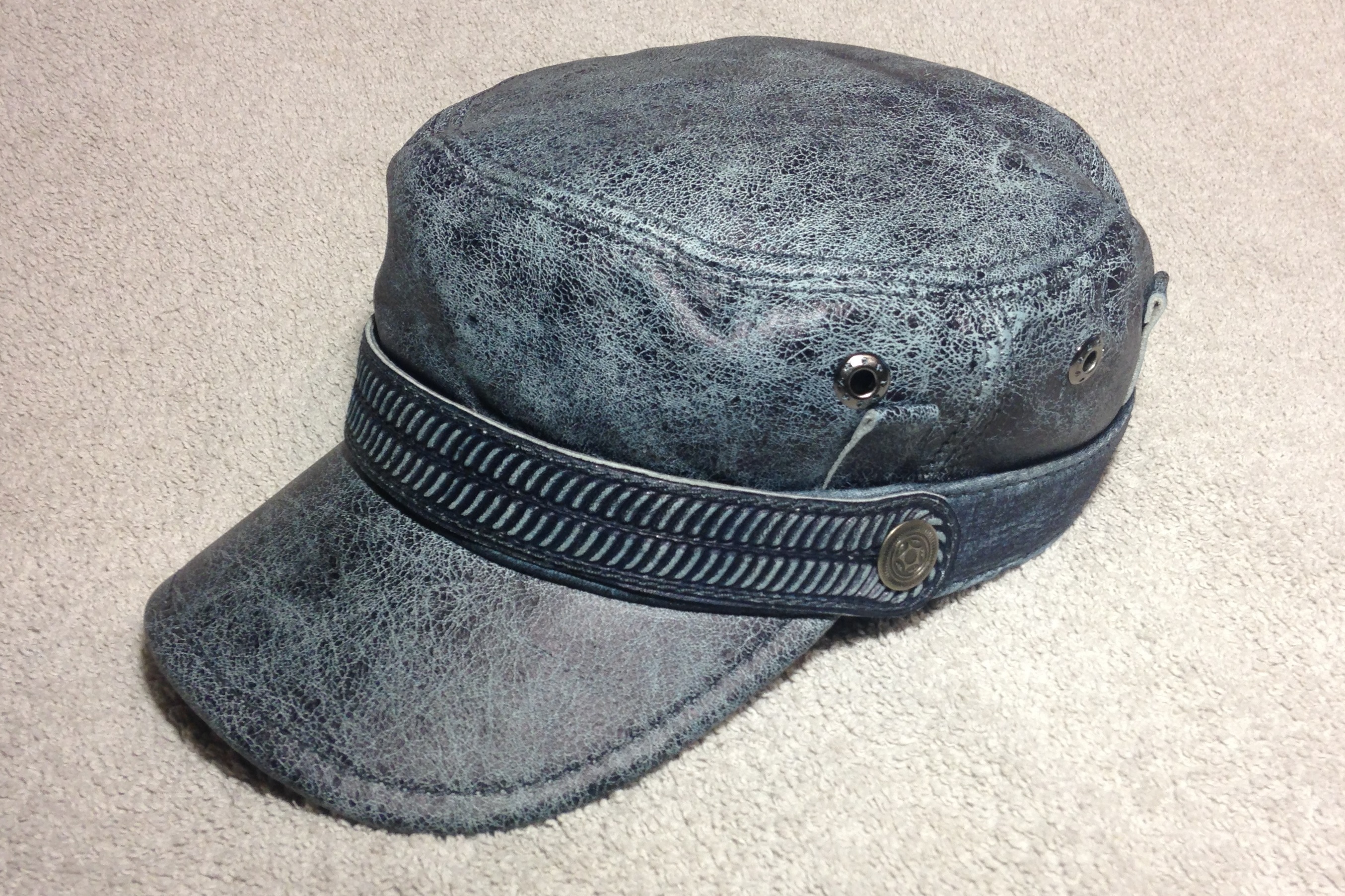 Модель №430 Шкіряна кепка немка під джинси. кепки бейсболки хулиганки шляпы